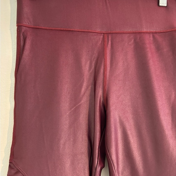 Carbon38 burgundy shiny leggings - Picture 3 of 6